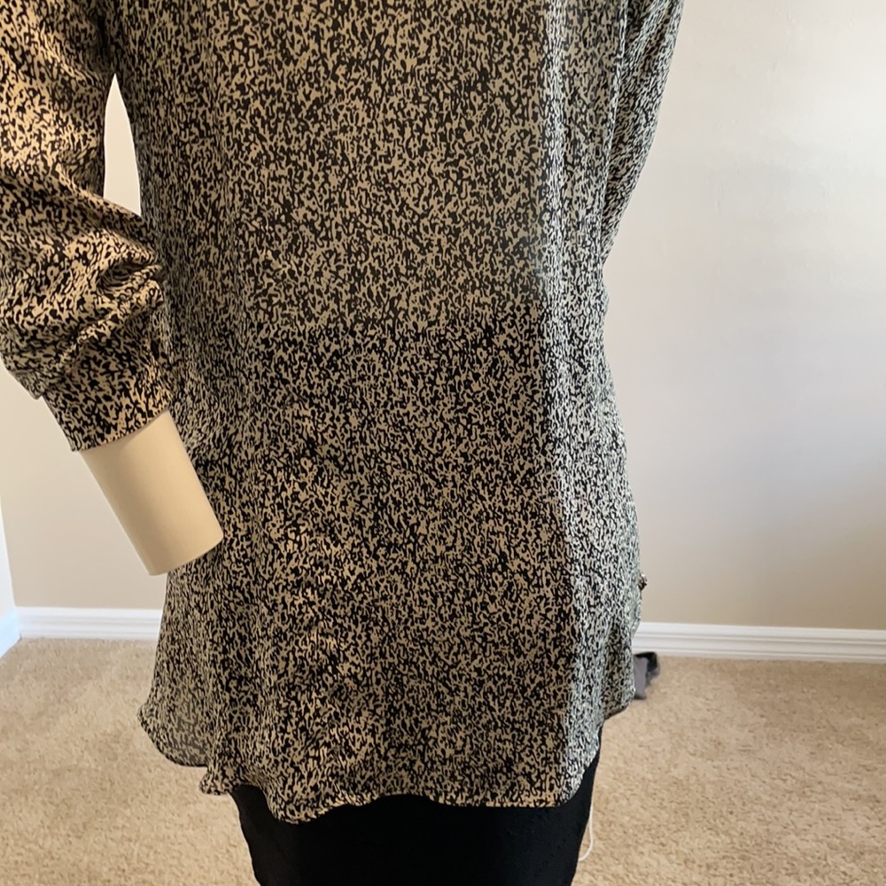 PARKER Silk Button Down Collared Blouse Shirt Cold Shoulder Asymmetrical Top XS - Picture 9 of 10